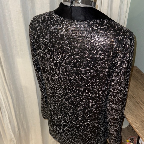 Neiman Marcus Monochrome Patterned Sequined Tuxedo Blazer - Picture 6 of 11